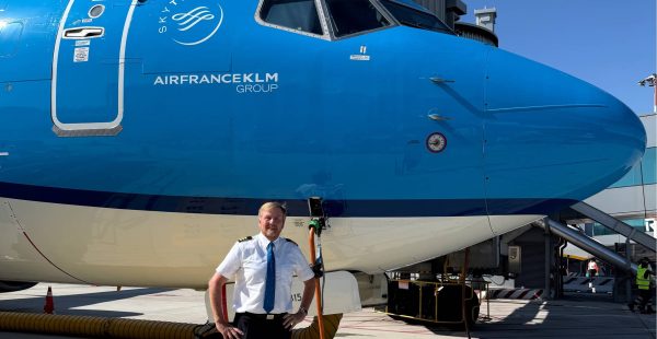 
Le roi Willem-Alexander des Pays-Bas mène depuis près de 30 ans une double vie singulière : souverain à La Haye, mais aussi