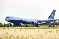 
RwandAir a été sacrée   Best Cabin Service in Africa » lors des APEX Awards 2026, une première pour la compagnie rwandaise 