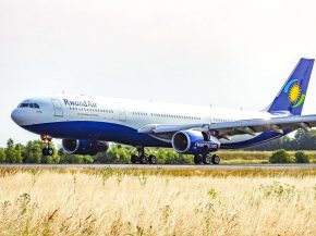 
RwandAir a été sacrée   Best Cabin Service in Africa » lors des APEX Awards 2026, une première pour la compagnie rwandaise 