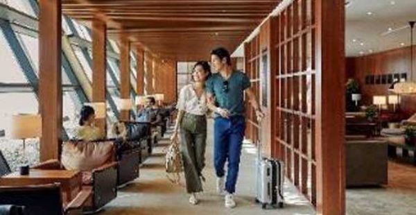 Cathay Pacific a rouvertson salon à l’aéroport Shanghai-Pudong, tout juste rénové, marquant ainsi le lancement pour la premi