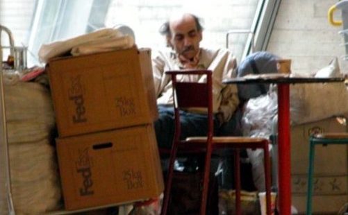 
Le SDF iranien, qui avait servi de modèle au personnage du film Le Terminal, réalisé par Steven Spielberg et joué par Tom Han