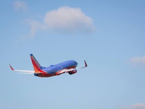 
Un pilote en congé d une autre compagnie aérienne a aidé un avion de Southwest Airlines à atterrir en toute sécurité à Las