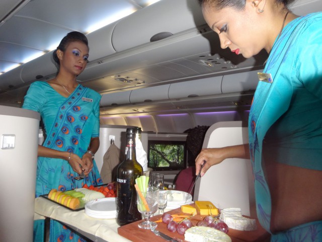 air-journal-srilankan-plateau-fromage-business-affaires-a330-300
