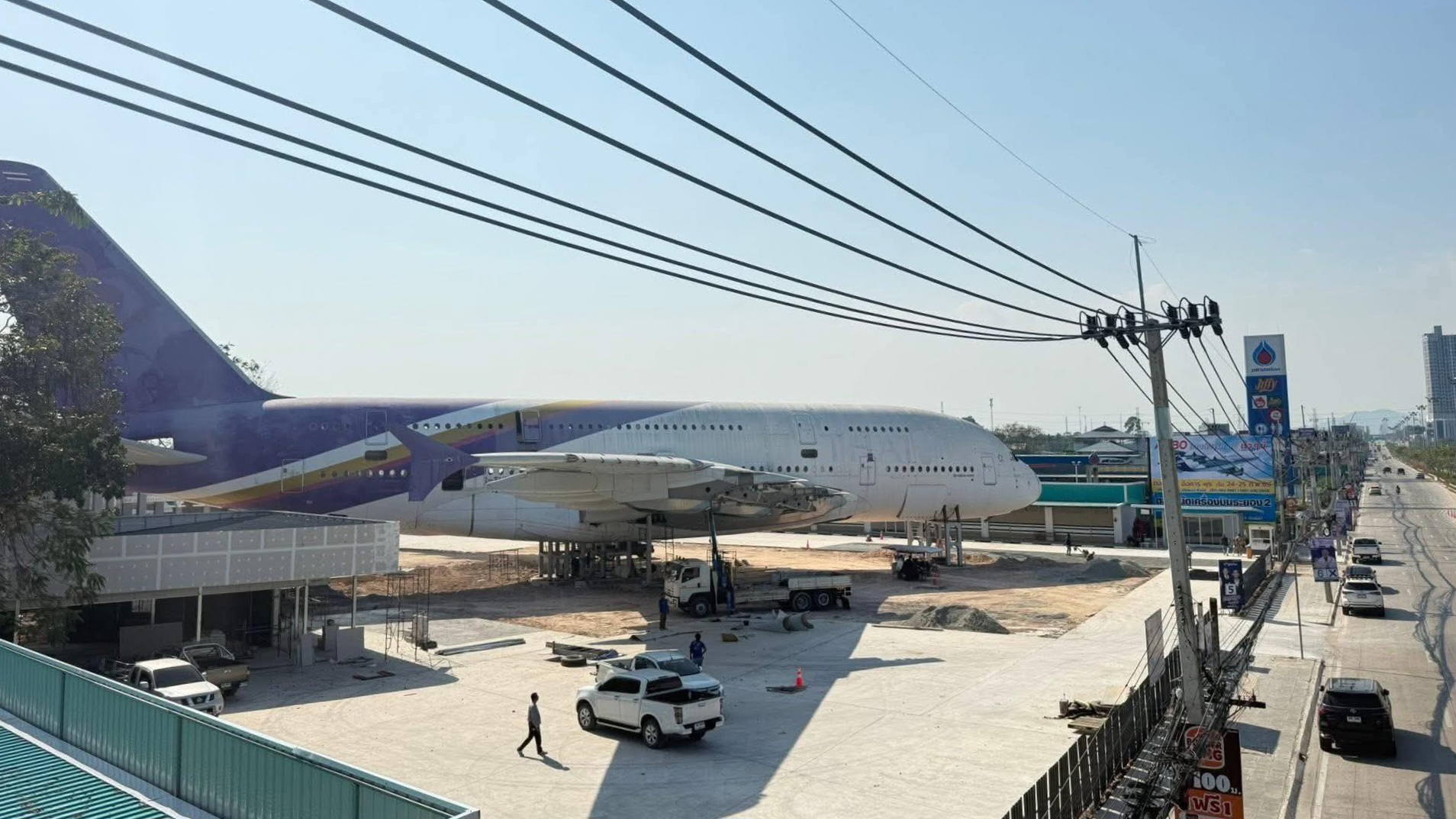 De superjumbo à attraction populaire : un A380 de Thai Airways transformé en café-restaurant sur un marché (vidéo) 1 Air Journal