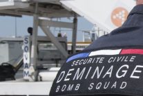 
Plusieurs aéroports de France sont de nouveau évacués après des alertes d attentat à la bombe. Hier déjà, 15 aéroports pr