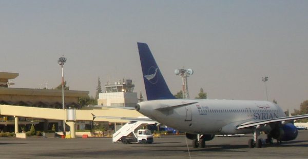 
La Syrie a déclaré que les forces israéliennes avaient lancé hier des attaques simultanées de missiles sur les aéroports in