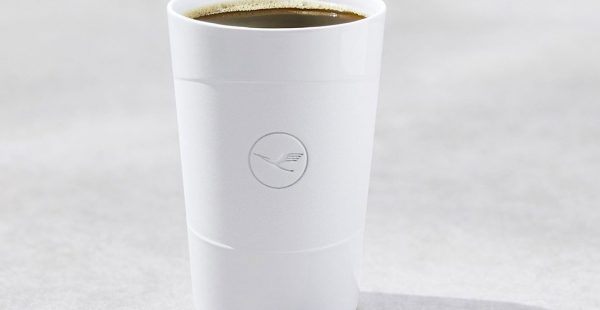 
Lufthansa propose à bord de ses vols en Europe une large sélection de repas fraîchement préparés, des boissons et donc des b