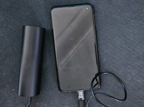 Qantas, Jetstar : interdiction des batteries externes et nouvelles règles à bord dès décembre 2025 1 Air Journal