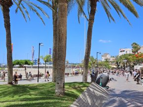 
Situé dans l’océan Atlantique, l’archipel espagnol des Canaries s’impose comme la première région de vacances des Europ