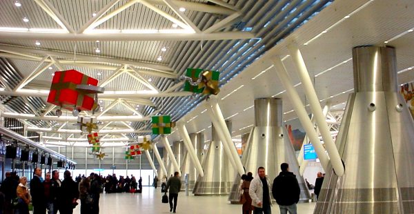Cinq opérateurs aéroportuaires dont Groupe ADP ( Aéroports de Paris) ont présenté des offres pour acquérir la concession de 