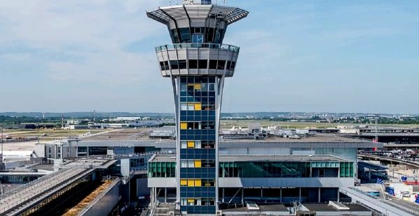 
Les retards de vols dus au contrôle du trafic aérien (ATC) en Europe ont plus que doublé au cours de la dernière décennie, a