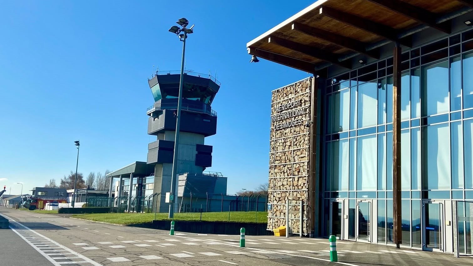 Limoges-Bellegarde : Volotea annule ses vols vers Malaga, Minorque, Palma de Majorque et Rome 1 Air Journal Limoges-Bellegarde : Volotea annule ses vols vers Malaga, Minorque, Palma de Majorque et Rome 1 Air Journal