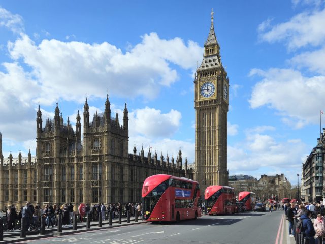 Voyage : les destinations de Noël avec le vent en poupe