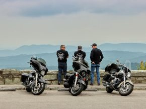 
En 2026, l’Ouest américain conserve son statut de destination phare pour les amateurs de grands espaces et de road trips. Tand