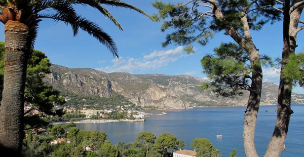 Crise de covid-19 oblige, une large majorité de Français passeront cet été leurs vacances en France, par choix ou par défaut.