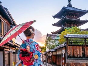 

Entre traditions millénaires, villes futuristes et nature préservée, le Japon s’impose plus que jamais comme une destinatio