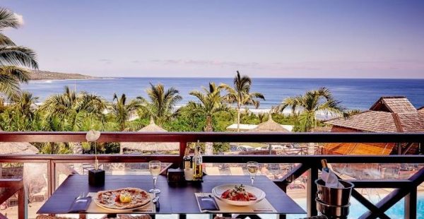 
Nichée au cœur de l’océan Indien, La Réunion séduit par la diversité de ses paysages et la richesse de son patrimoine cul