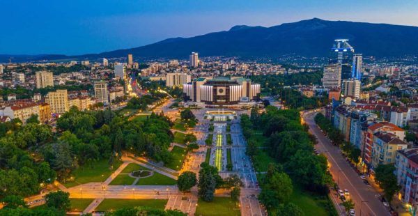 
La nouvelle année 2026 s’annonce comme une date clé dans l’histoire récente de la Bulgarie. Ce pays de 7 millions d’ha