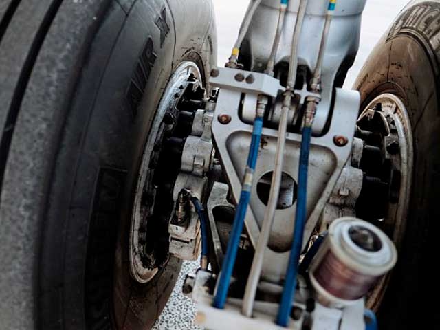 Un enfant afghan atterrit sain et sauf après 90 minutes caché dans le compartiment du train d’atterrissage 27 Air Journal