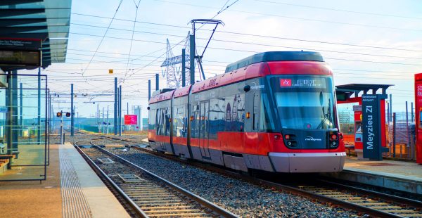 
Le Sytral, l opérateur des transports publics lyonnais, va verser, au terme d un accord, 31,77 millions d euros d indemnités au