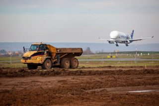 Tarbes-Lourdes-Pyrénées rénove ses chaussées aux normes de l'EASA 1 Air Journal