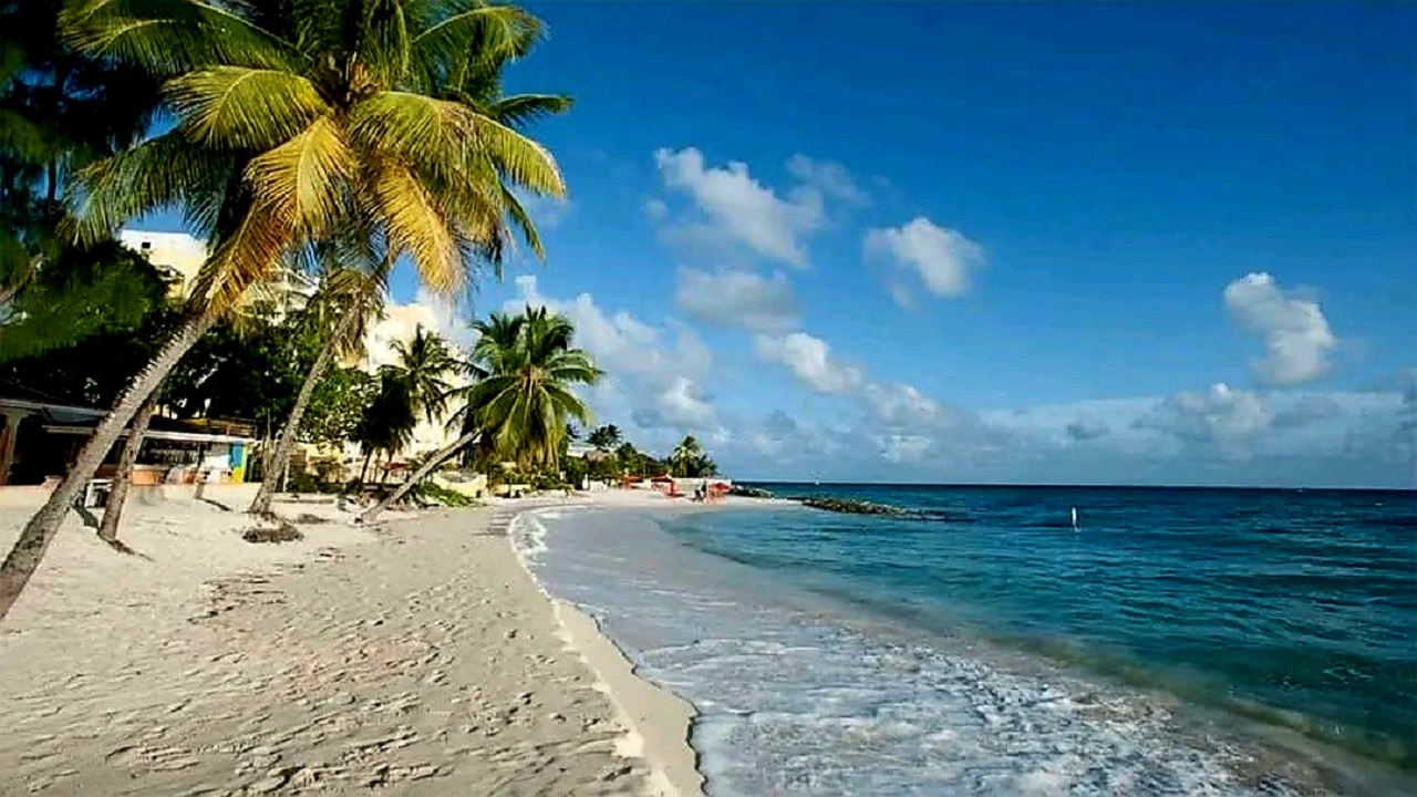 Saint-Martin dans les Antilles françaises : Air Caraïbes relance une liaison directe depuis Paris-Orly, en concurrence avec Air France et KLM 1 Air Journal Saint-Martin dans les Antilles françaises : Air Caraïbes relance une liaison directe depuis Paris-Orly, en concurrence avec Air France et KLM 1 Air Journal