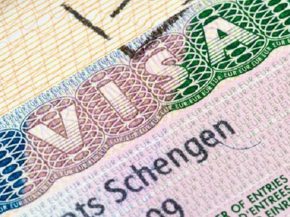 De nouvelles conditions d’obtention du visa Schengen adoptées en juin dernier par l’Union européenne (UE) entreront en vigue