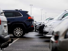 La compagnie aérienne easyJet et la plateforme Cartrawler ont signé un accord d une durée de quatre ans pour offrir aux passage