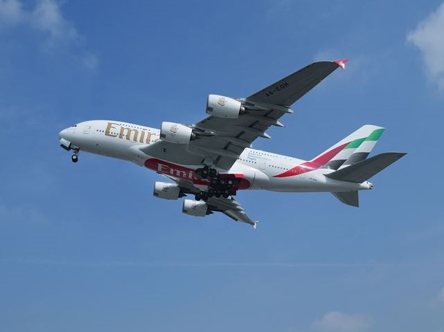 L'A380 d'Emirates atterrit en Autriche 1 Air Journal