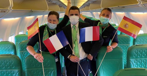 
Transavia lance aujourd hui les lignes Lyon-Bari et Lyon-Alicante. Hier, elle a inauguré ses routes Lyon-Olbia et Lyon-Ibiza. Je