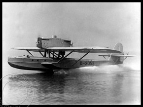 
Histoire de l’aviation – 26 août 1930. En ce mois d’août 1930, l’aviateur Wolfgang von Gronau s’est lancé dans un 