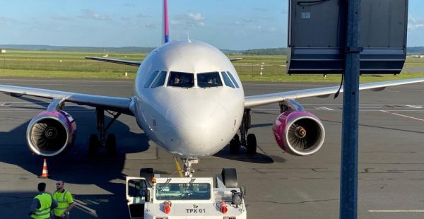 L’aéroport de Beauvais-Tillé, appelé commercialement Paris-Beauvais, reprend ses activités aujourd hui, avec un premier vol 