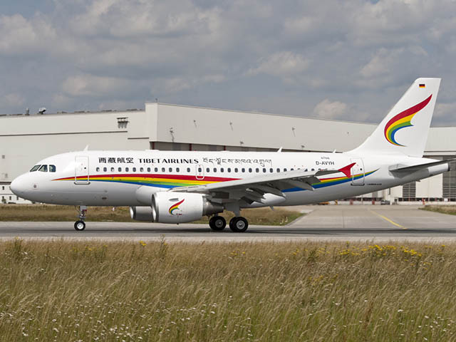 Spectaculaire : Tibet Airlines rate son décollage et prend feu (vidéos) 60 Air Journal