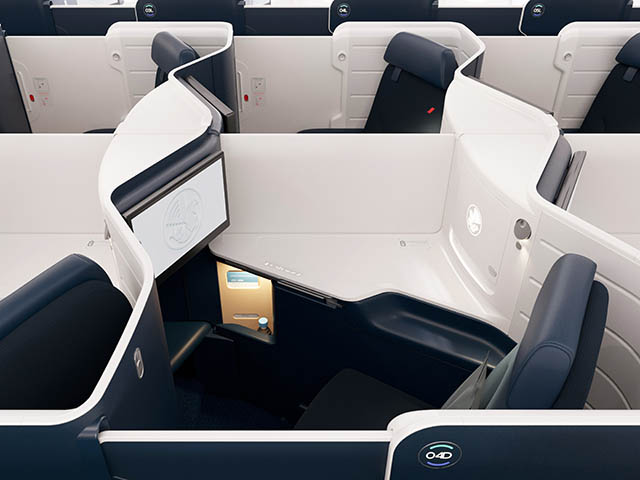 Air France : classe Affaires en grand magasin et demi-tour de 777 93 Air Journal