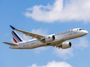 
La compagnie aérienne Air France déploiera cet été uniquement des Airbus A220-300 entre Paris-Charles de Gaulle et Londres-He
