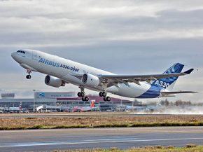 
La nouvelle compagnie française CMA CGM Air Cargo opèrera le 8 mars son premier vol régulier, entre Liège en B