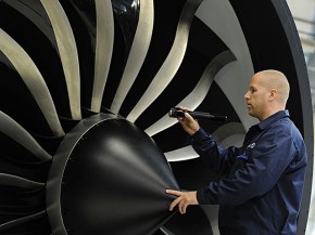 Le groupe américian General Electric (GE) a annoncé la suppression de 10.000 emplois supplémentaires dans sa division aviation,
