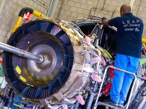AFI KLM E&M a finalisé avec succès un chantier d habillage moteur sur un LEAP-1B pour le compte d’une compagnie aérienne 