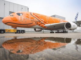 Le troisième et dernier Airbus A380 de la compagnie aérienne All Nippon Airways (ANA) a effectué à Hambourg son premier vol re