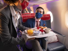 
La compagnie aérienne Air Astana a lancé une classe Premium Economy dans ses Embraer 190-E2, remplaçant sa classe Affaires à 