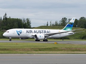 La compagnie aérienne Air Austral a immobilisé lundi à Paris un de ses Boeing 787-8 Dreamliner pour au moins deux mois, en rais