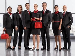 La compagnie aérienne Air Canada a décidé de remplacer à bord de ses vols l’expression   mesdames et messieurs »