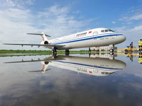 
Air China a annoncé un accord pour acquérir 17 avions auprès du constructeur chinois Commercial Aircraft Corp (COMAC) : six C9