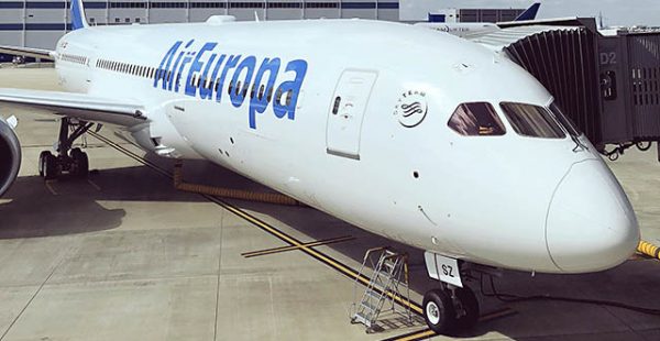 La compagnie aérienne Air Europa a accueilli à Madrid le premier des 18 Boeing 787-9 Dreamliner attendus, le second étant atten