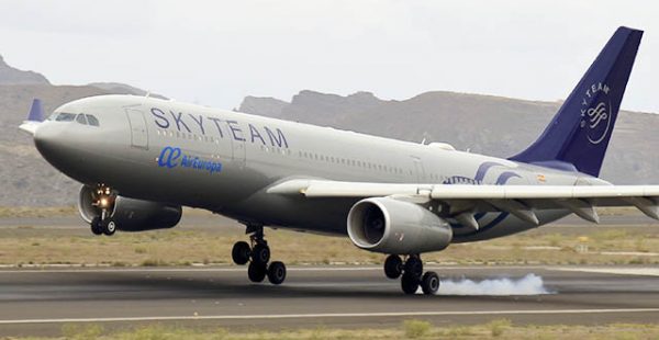 Un pilote de la compagnie aérienne Air Europa a entré un mauvais code dans le cockpit de son avion, déclenchant une alerte au d