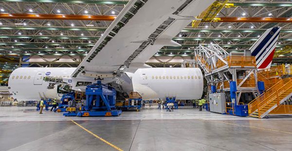 
Boeing a renforcé les inspections de ses 787 Dreamliner dans ses FAL d’Everett et North Charleston, des problèmes déjà iden