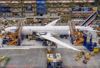 
Boeing a annoncé mardi avoir livré 29 avions en mars, soit une baisse de plus de la moitié par rapport aux 64 livrés le même