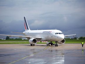 
La compagnie aérienne Air France étudie avec la SNCF la possibilité d’étendre son offre train + avion à Bordeaux, où les 