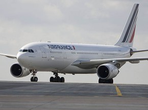 
La compagnie aérienne Air France a prolongé au moins jusqu’à dimanche prochain inclus la suspension de ses vols entre Paris 