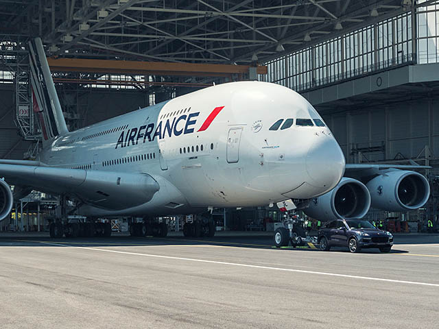 Un tracteur signé Porsche pour l’A380 d’Air France (vidéo) 12 Air Journal